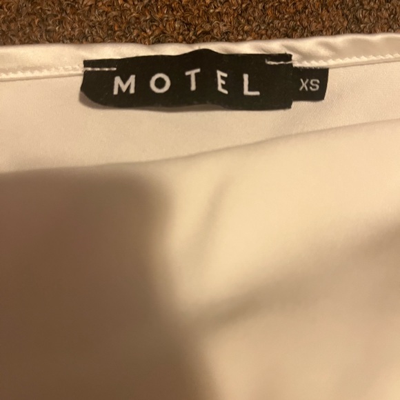 TIKTOK Motel Rocks Paiva Slip Dress in Ivory - Picture 4 of 4